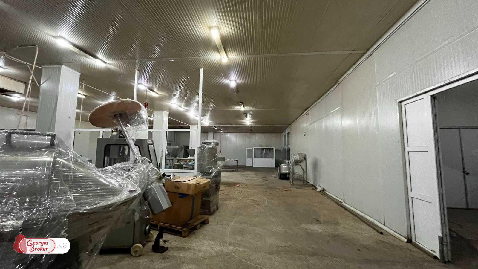 nearly repaired production space for rent