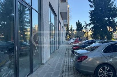 продается торговое помещение с новым ремонтом 11-комнат