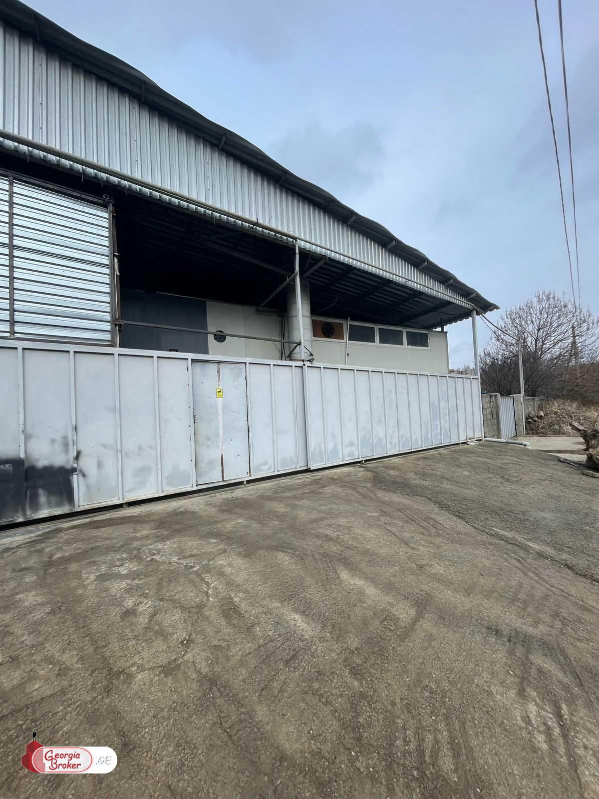 nearly repaired production space for rent