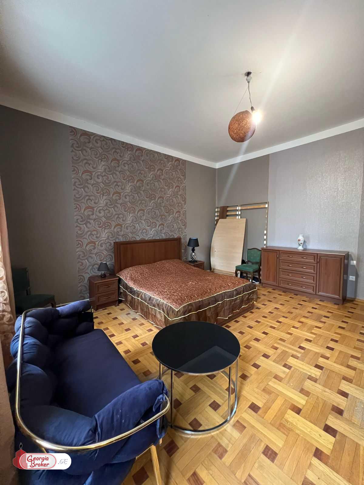 old repaired 6-room house for sale