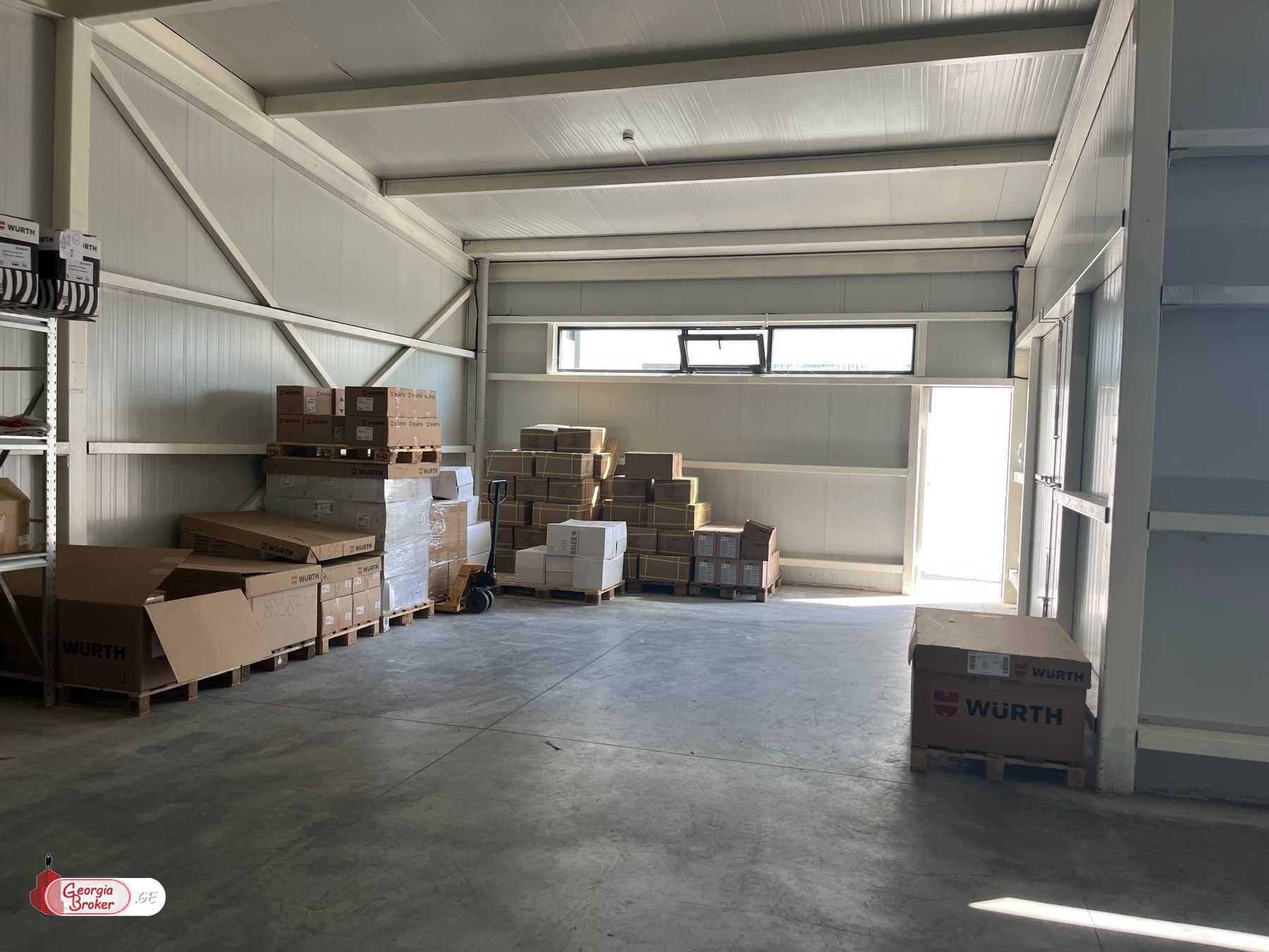 ქირავდება ახალი გარემონტებული უნივერსალური ფართი