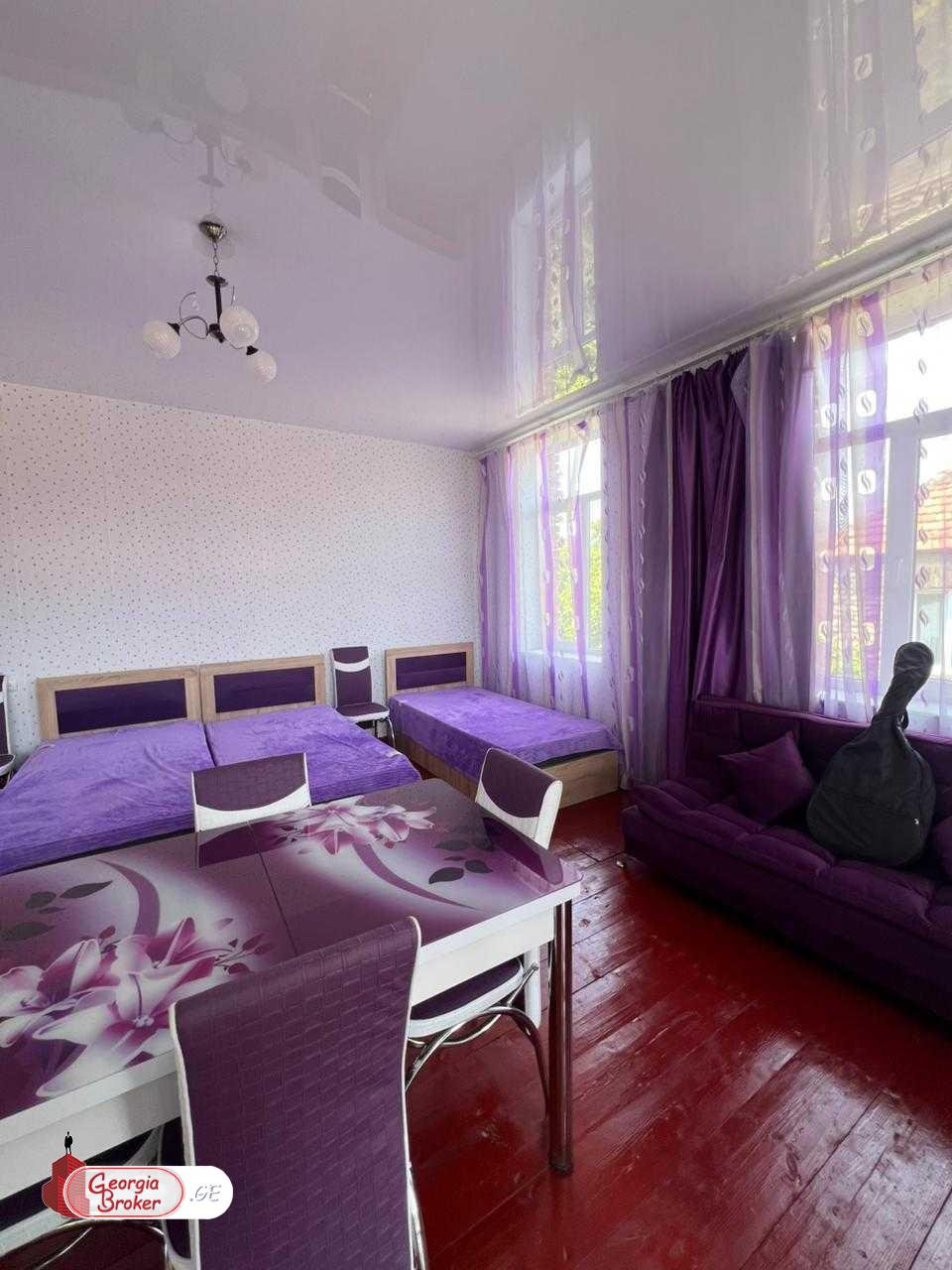 продается дом с новым ремонтом 4-комнаты