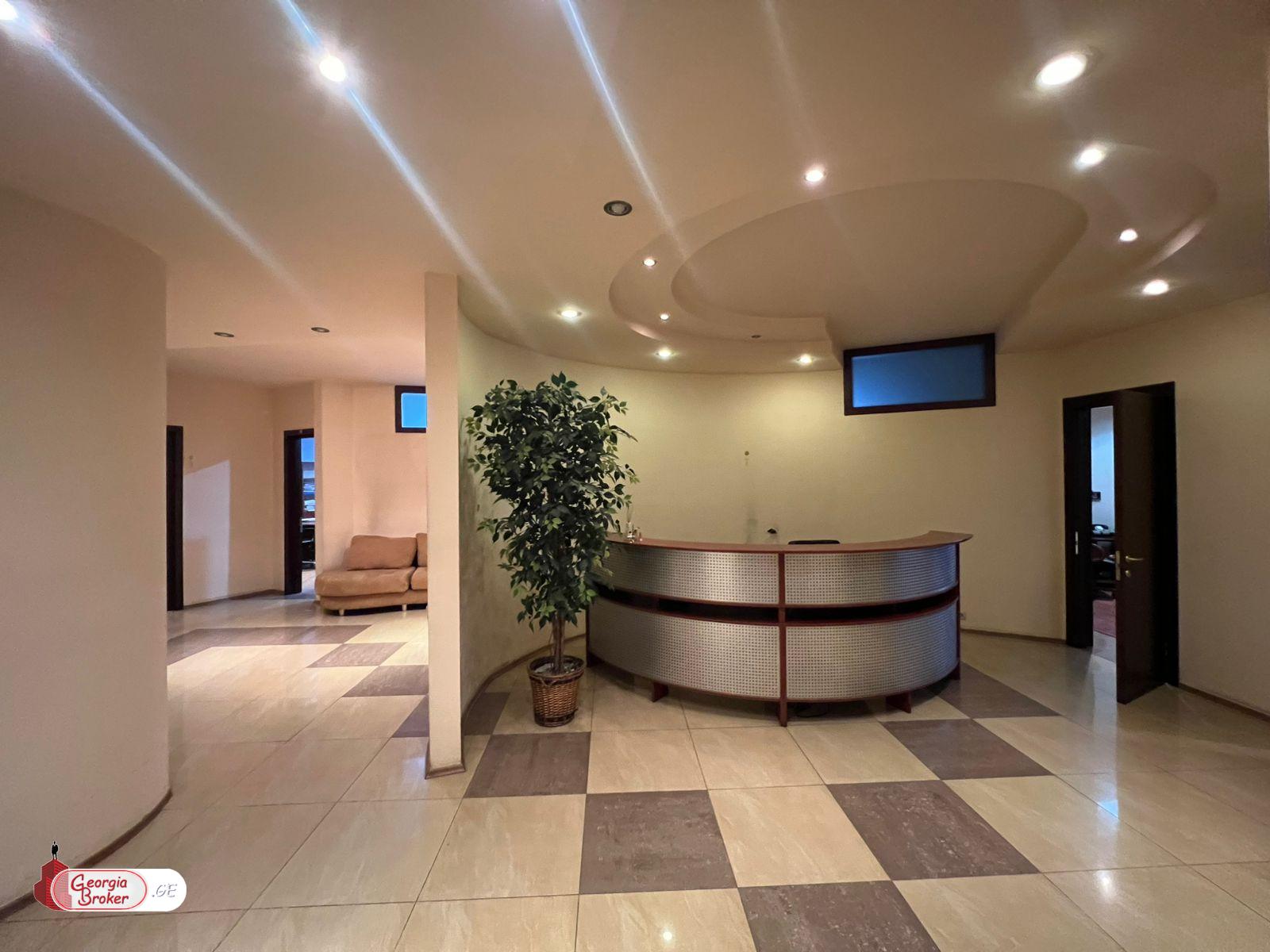 იყიდება ახალი გარემონტებული საოფისე ფართი