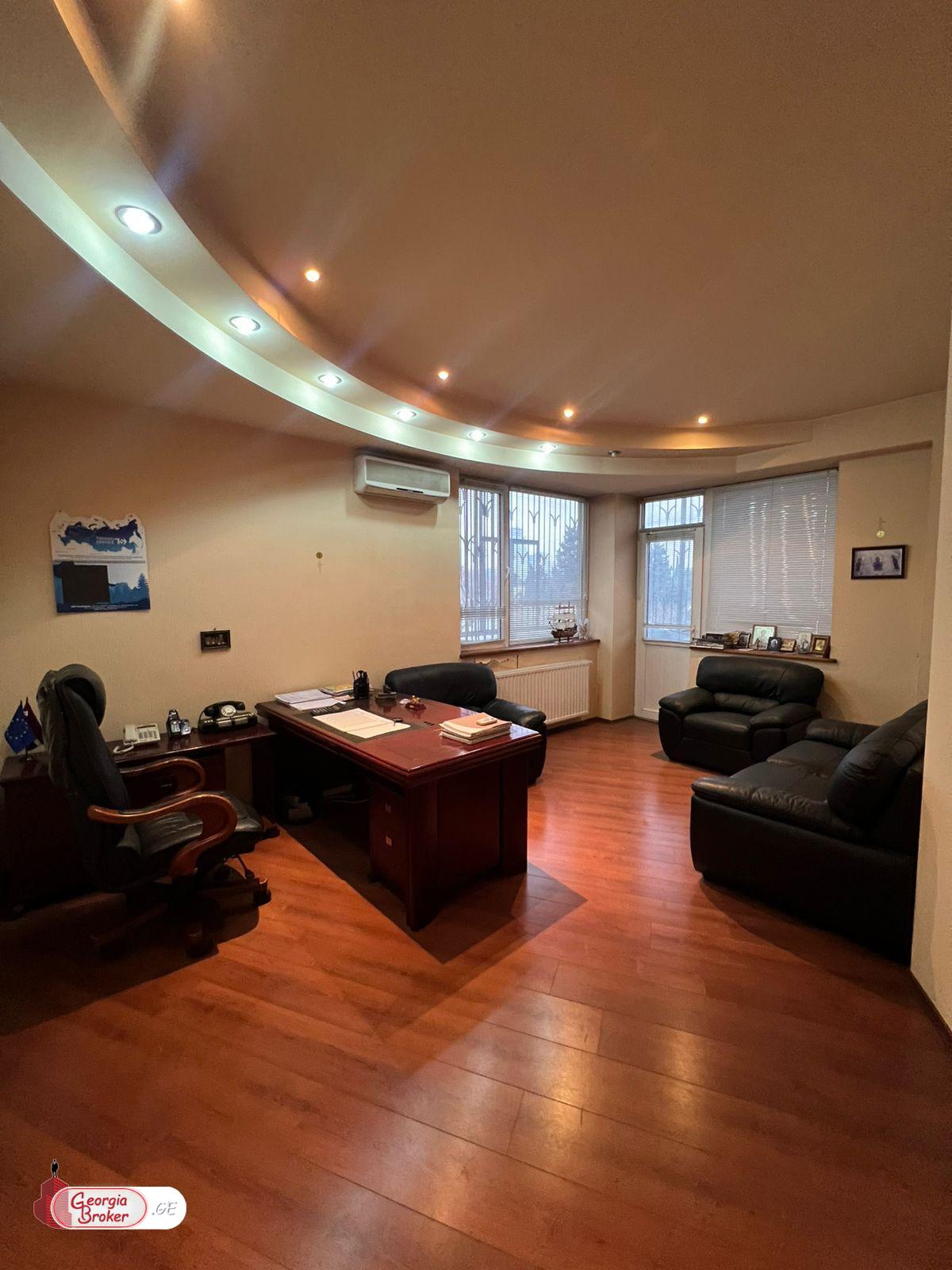 იყიდება ახალი გარემონტებული საოფისე ფართი