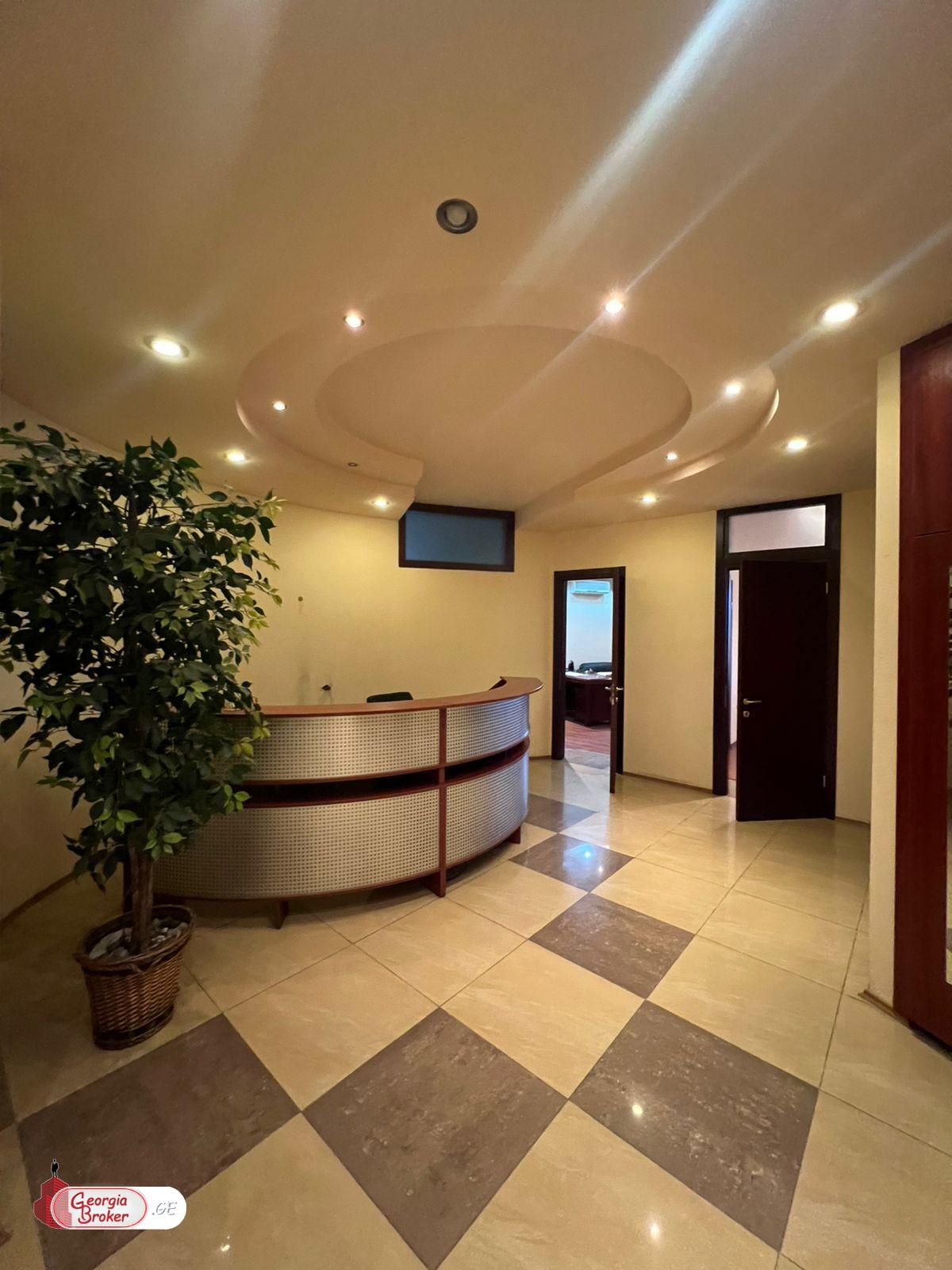 იყიდება ახალი გარემონტებული საოფისე ფართი