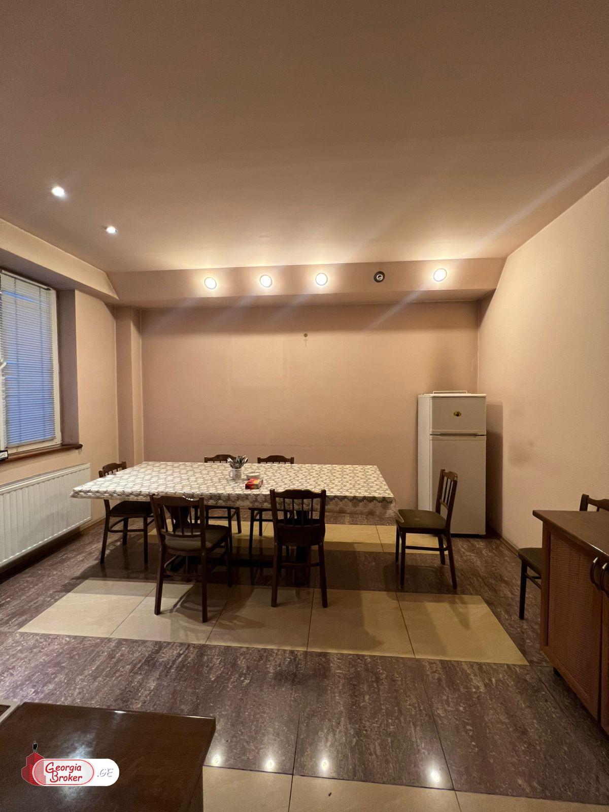 იყიდება ახალი გარემონტებული საოფისე ფართი