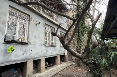 продается дом со старым ремонтом 6-комнат