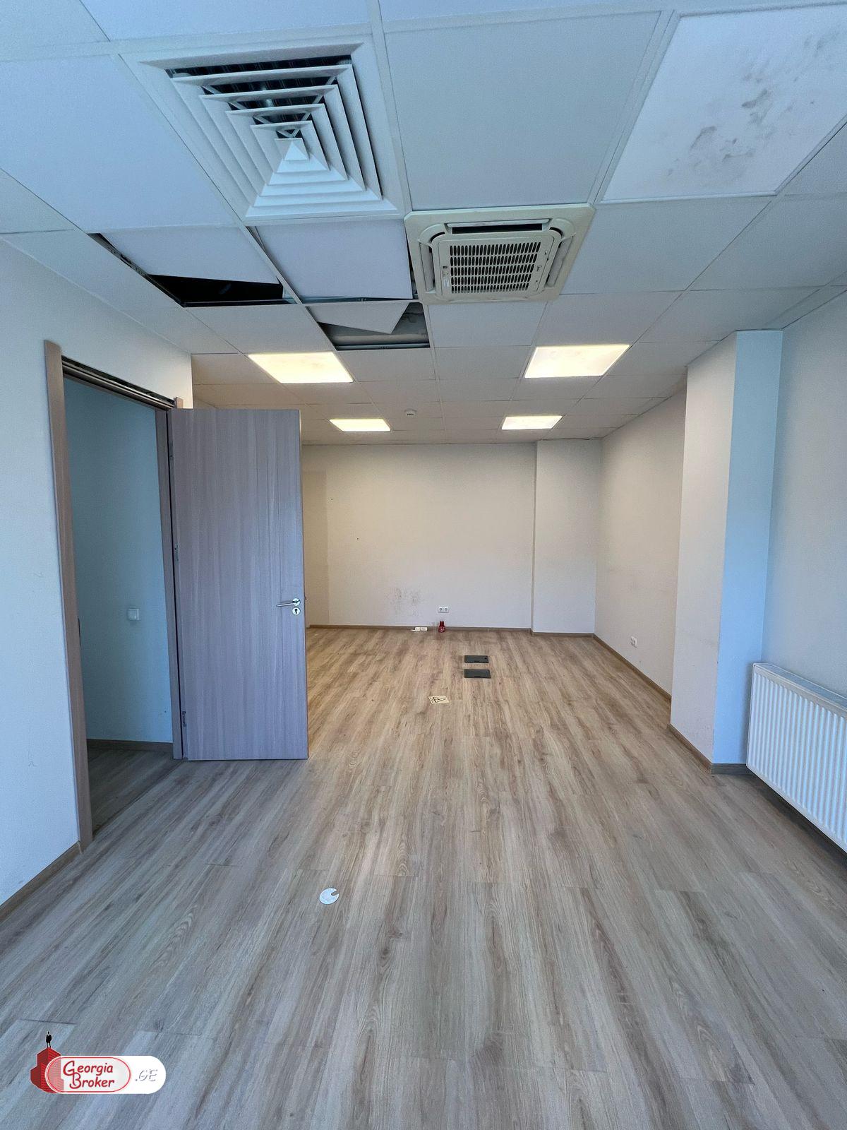 იყიდება ახალი გარემონტებული 7 ოთახიანი ბინა