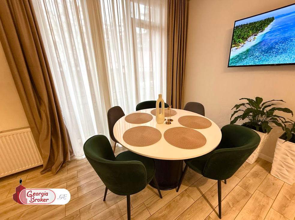 იყიდება ახალი გარემონტებული 4 ოთახიანი ბინა