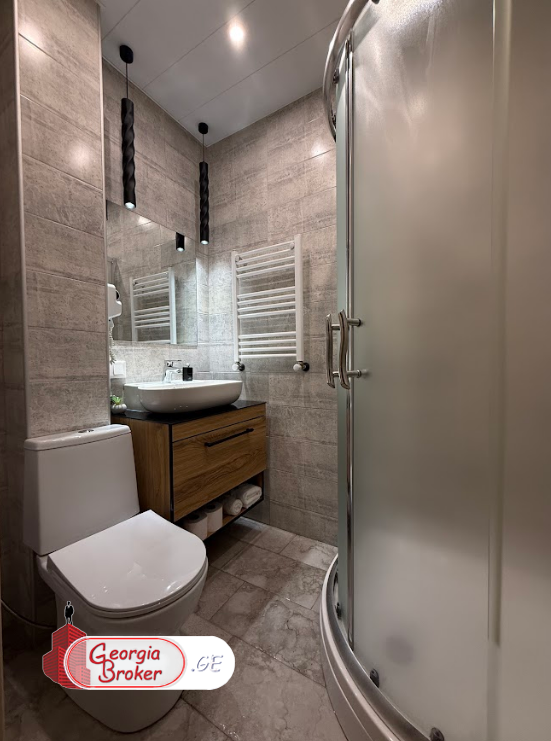 იყიდება ახალი გარემონტებული 4 ოთახიანი ბინა