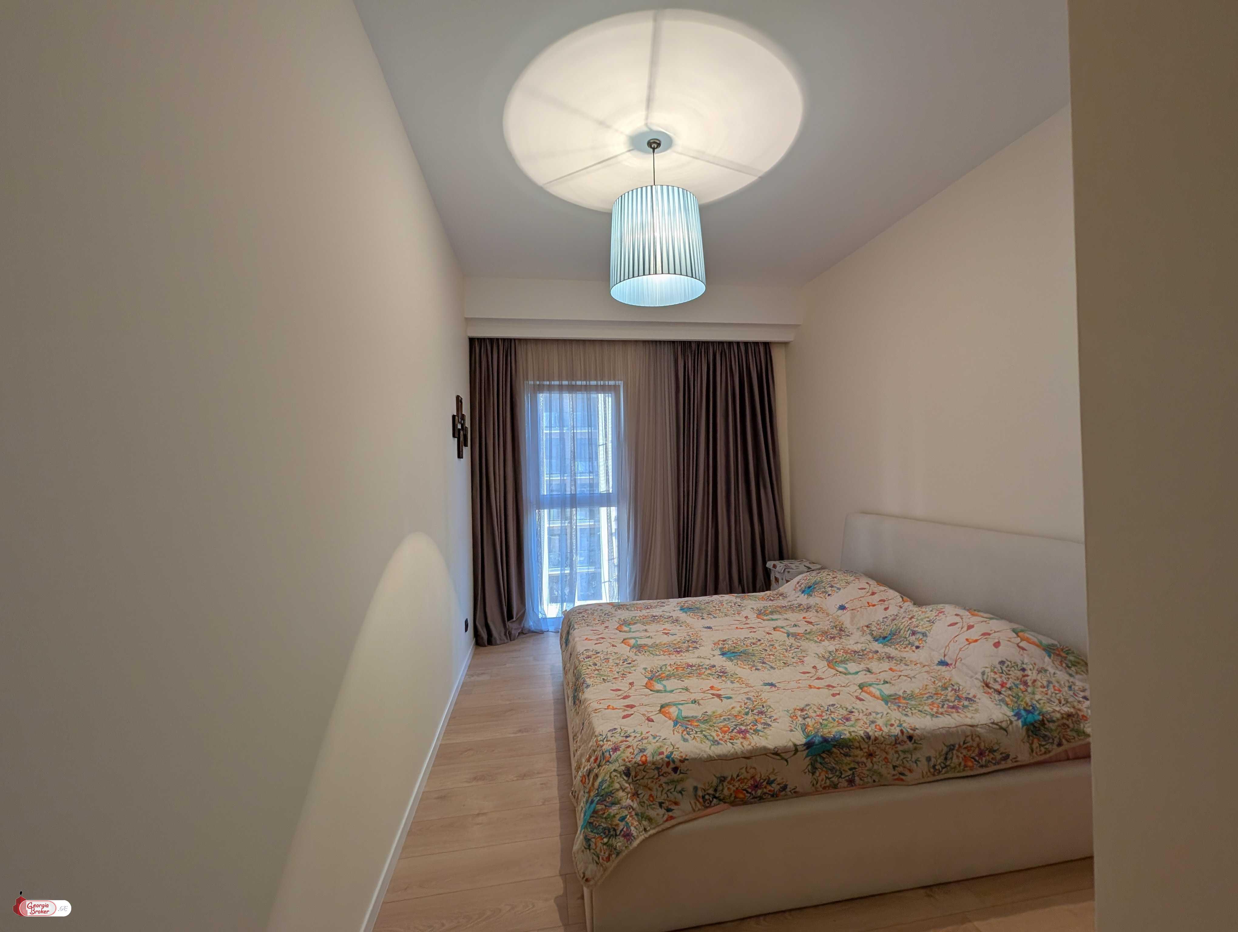 продается квартира с новым ремонтом 3-комнаты