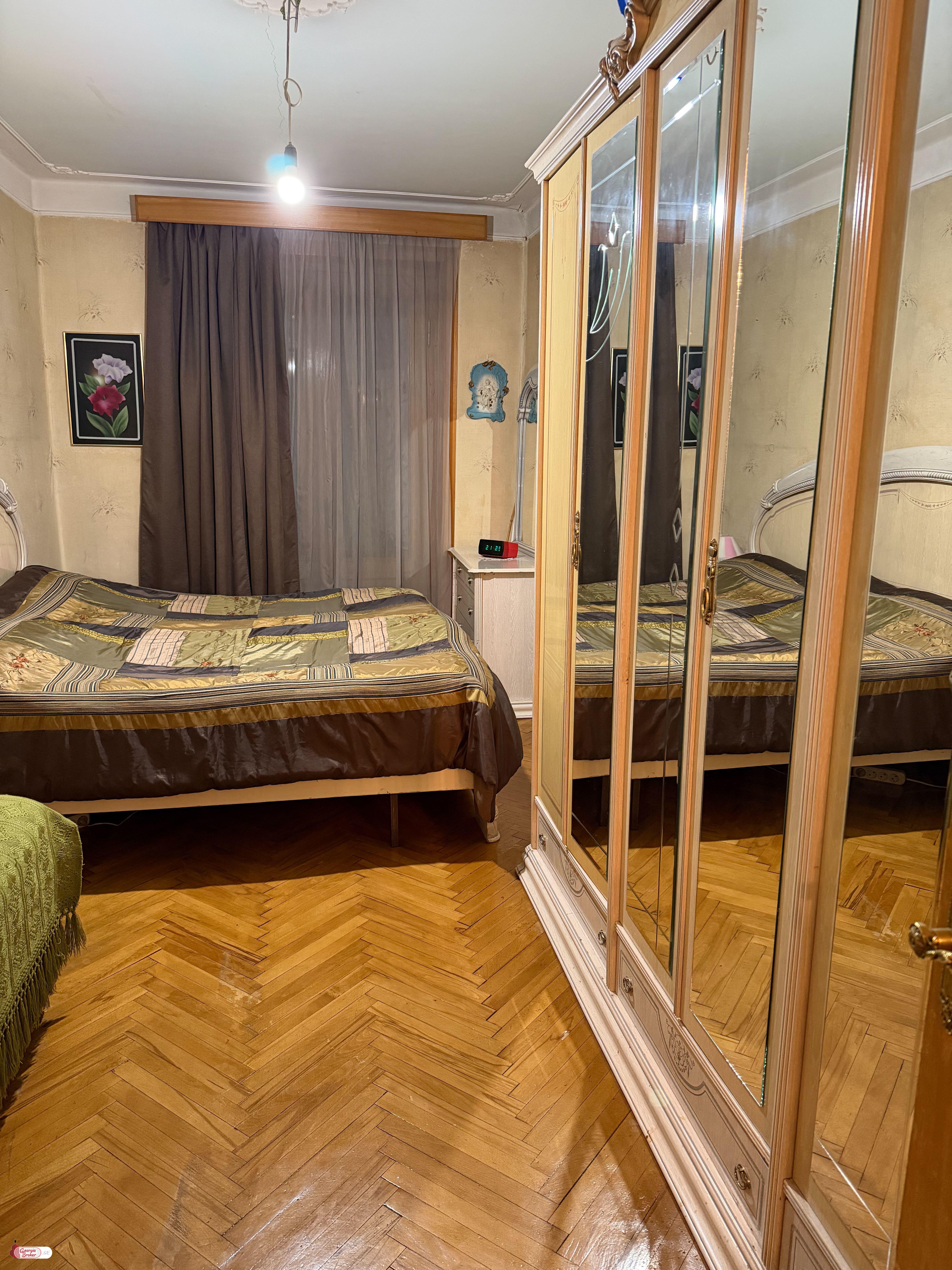 nearly repaired 3-room apartment for sale