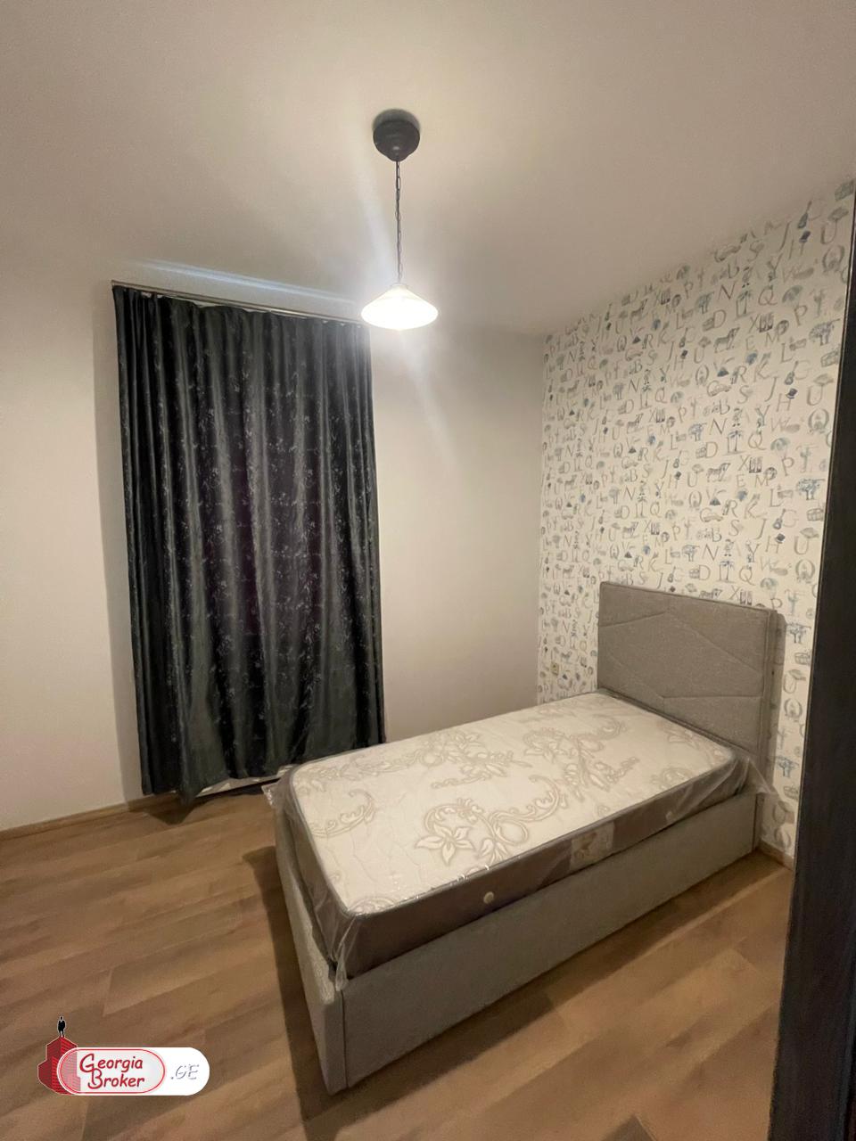 nearly repaired 5-room house for rent