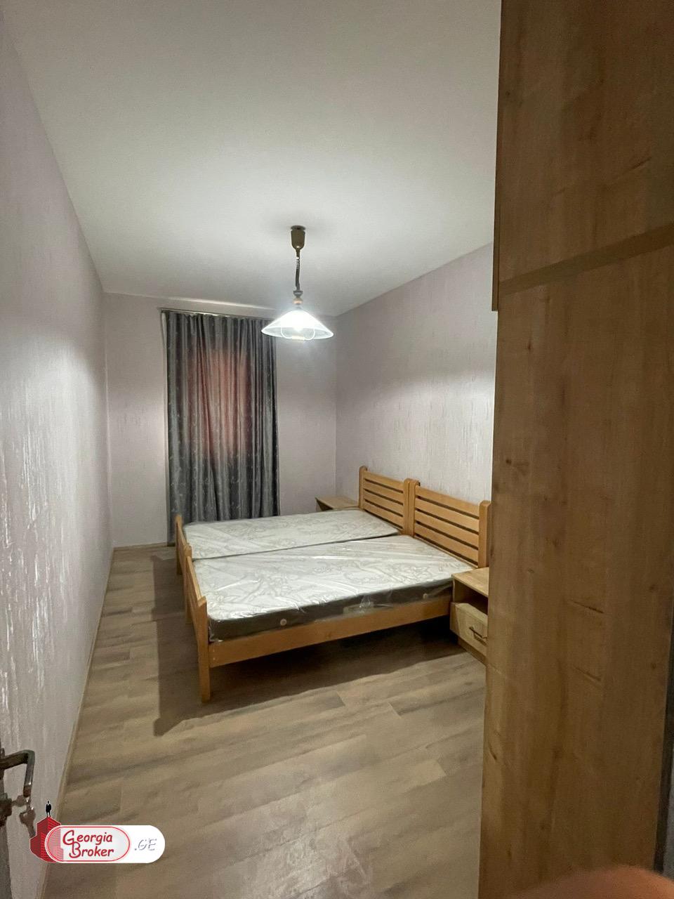 nearly repaired 5-room house for rent