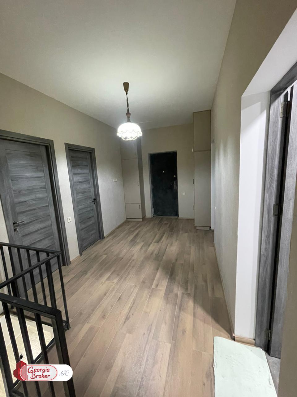 nearly repaired 5-room house for rent