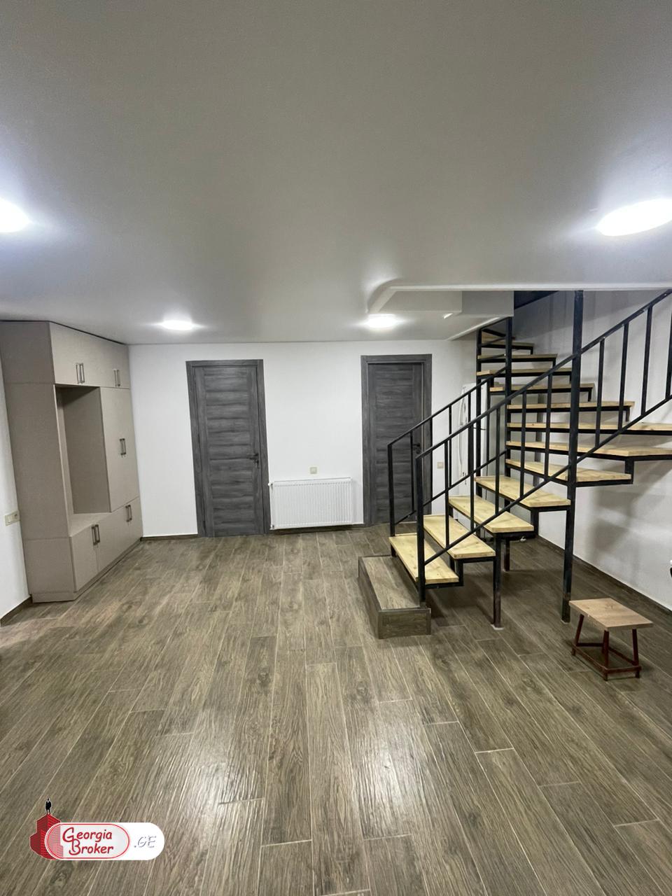 nearly repaired 5-room house for rent