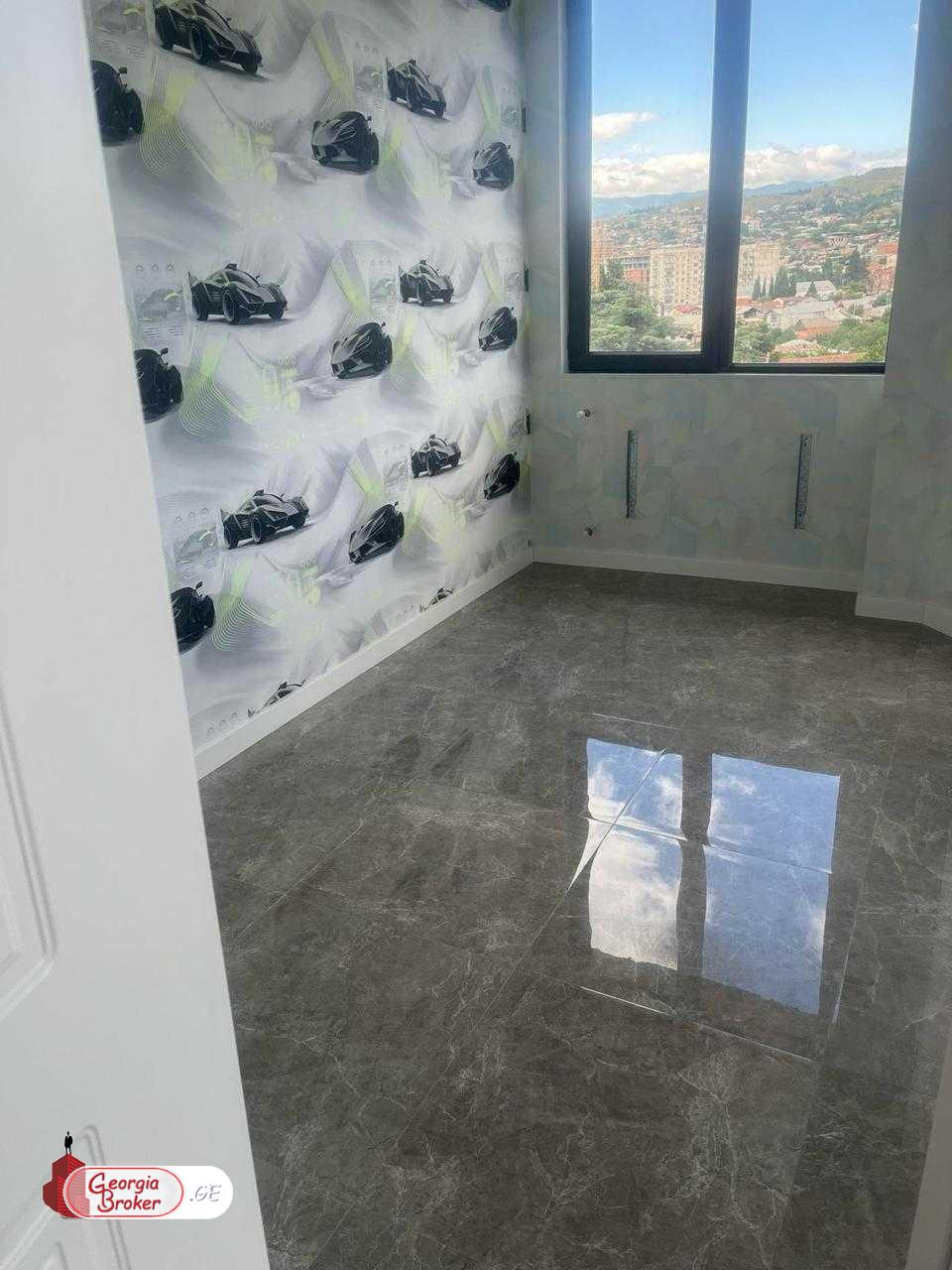 продается квартира с новым ремонтом 3-комнаты