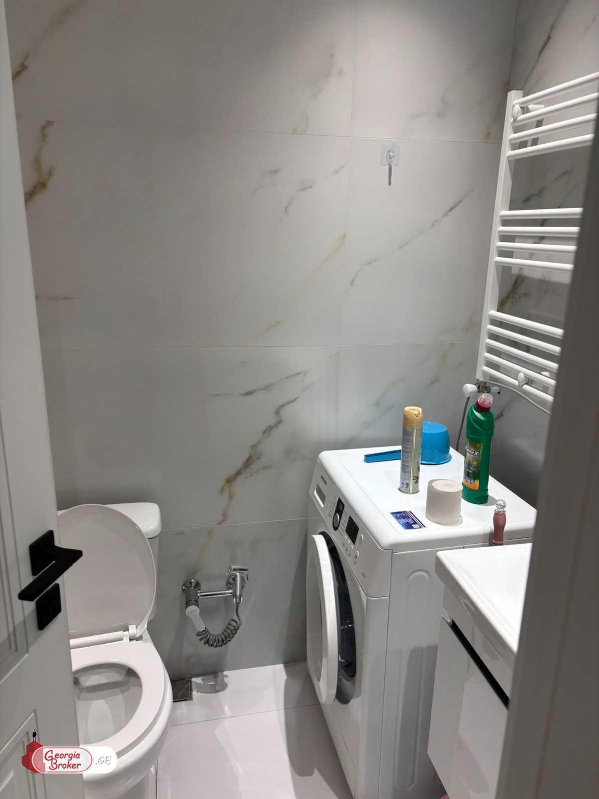 nearly repaired 2-room apartment for sale