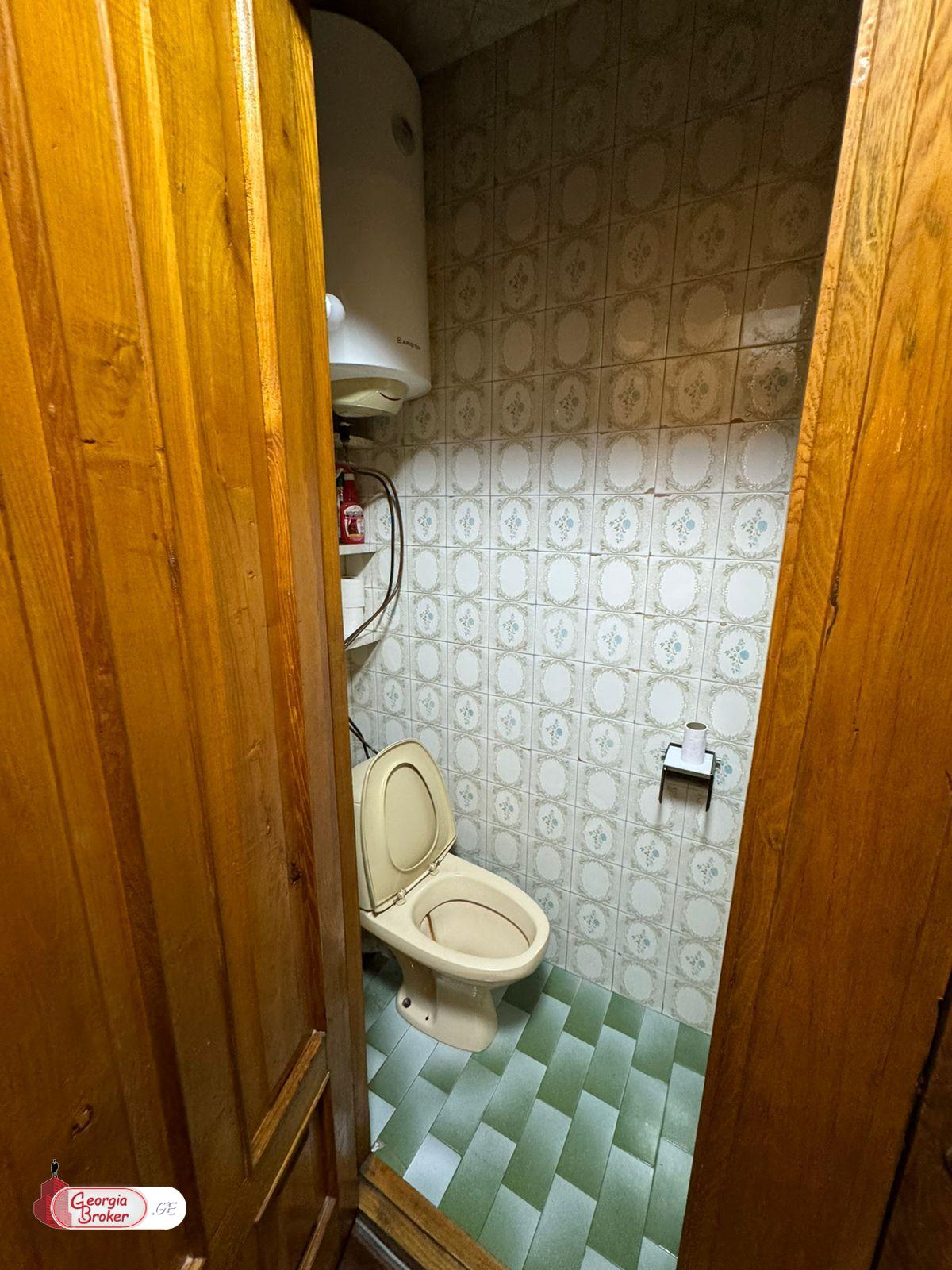 იყიდება ახალი გარემონტებული 4 ოთახიანი ბინა