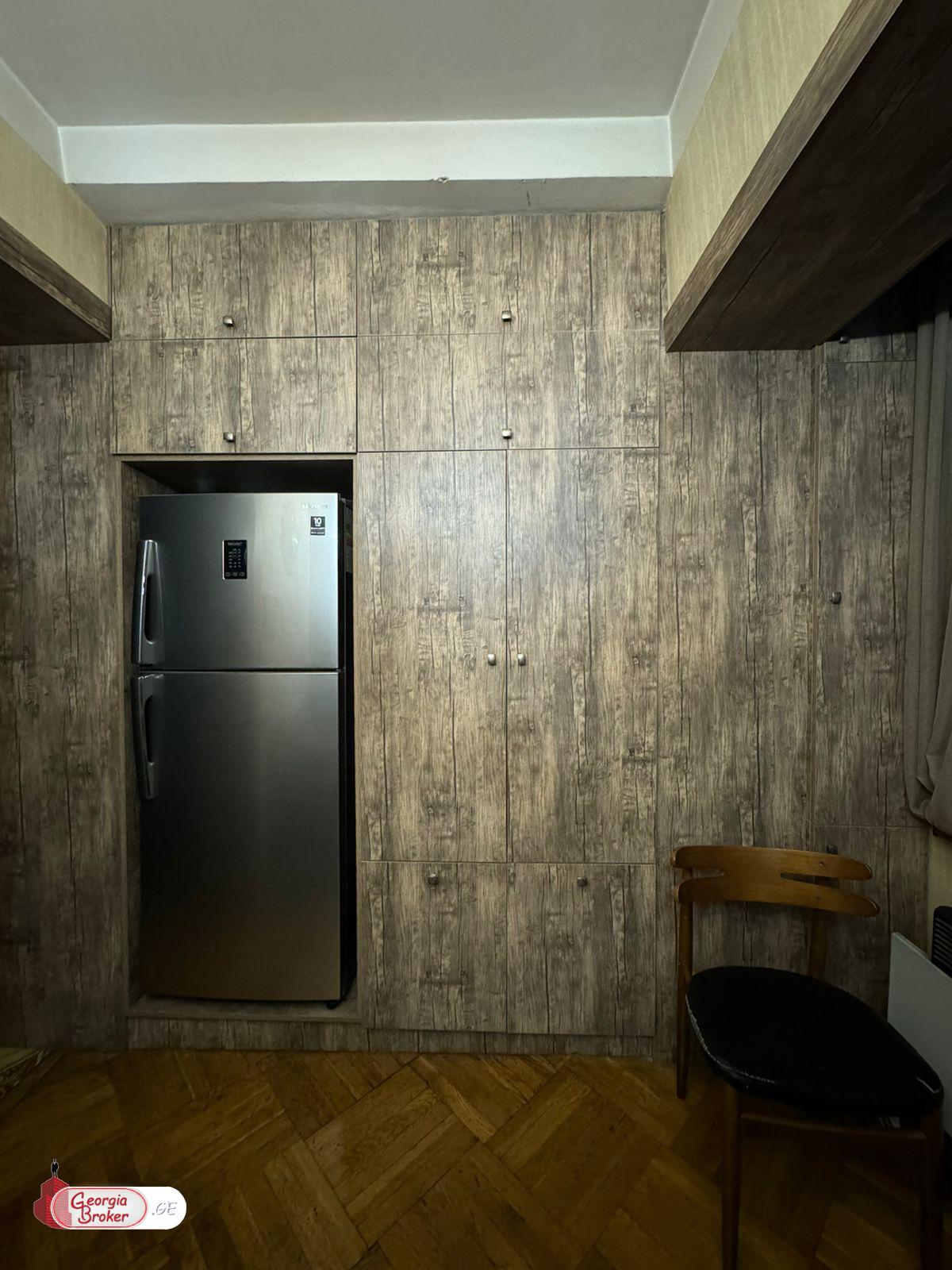 იყიდება ახალი გარემონტებული 4 ოთახიანი ბინა