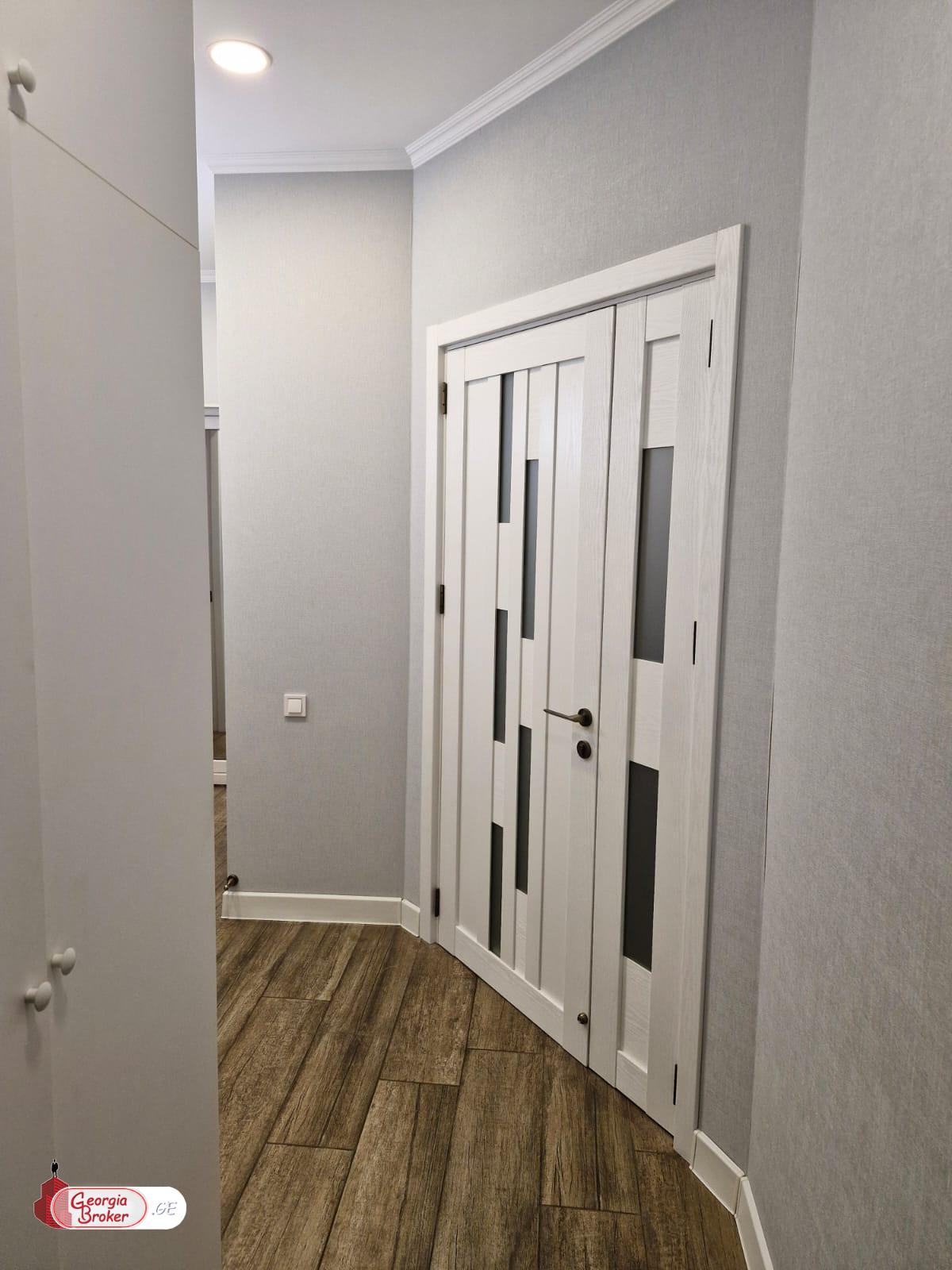 продается квартира с новым ремонтом 3-комнаты