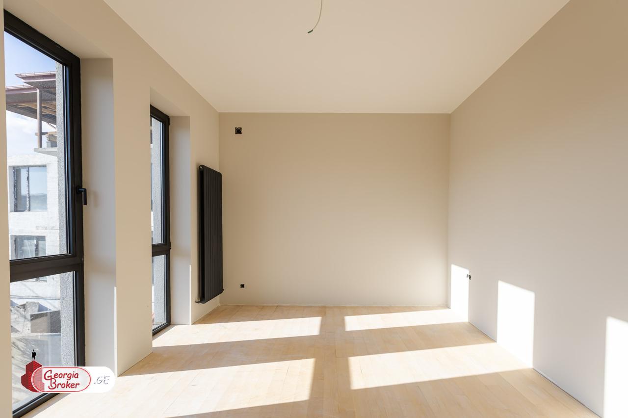 продается дом с новым ремонтом 5-комнат