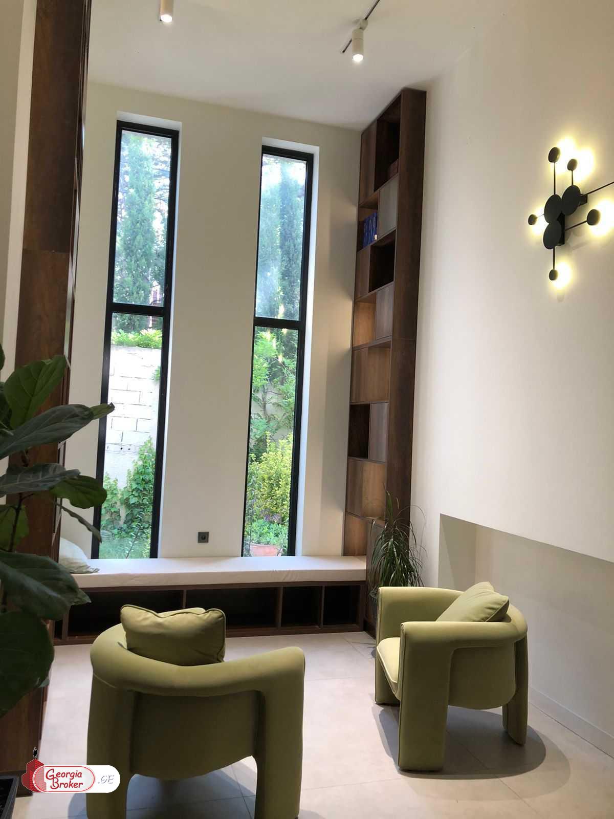 продается дом с новым ремонтом 8-комнат