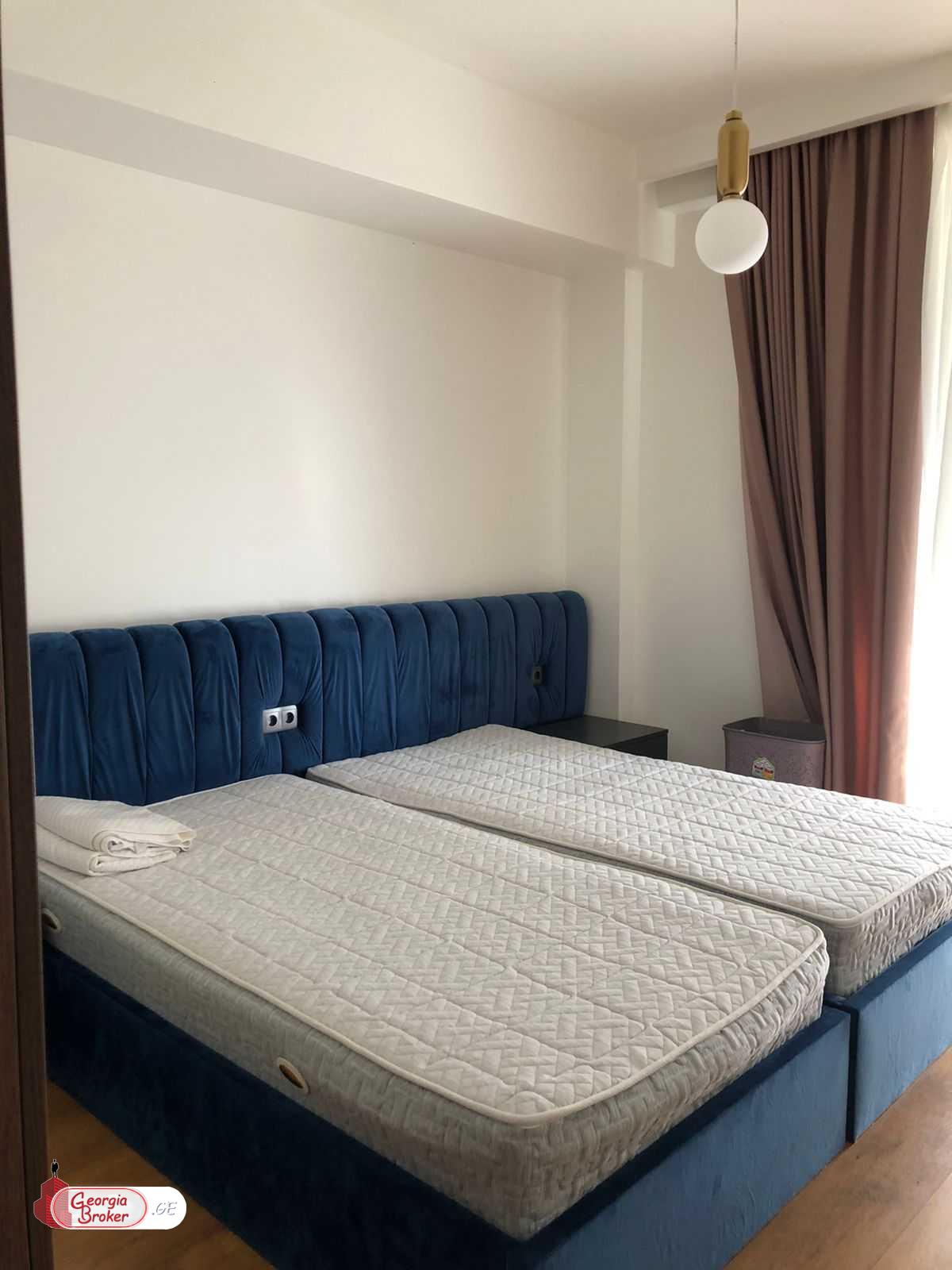 в аренду дом с новым ремонтом 8-комнат