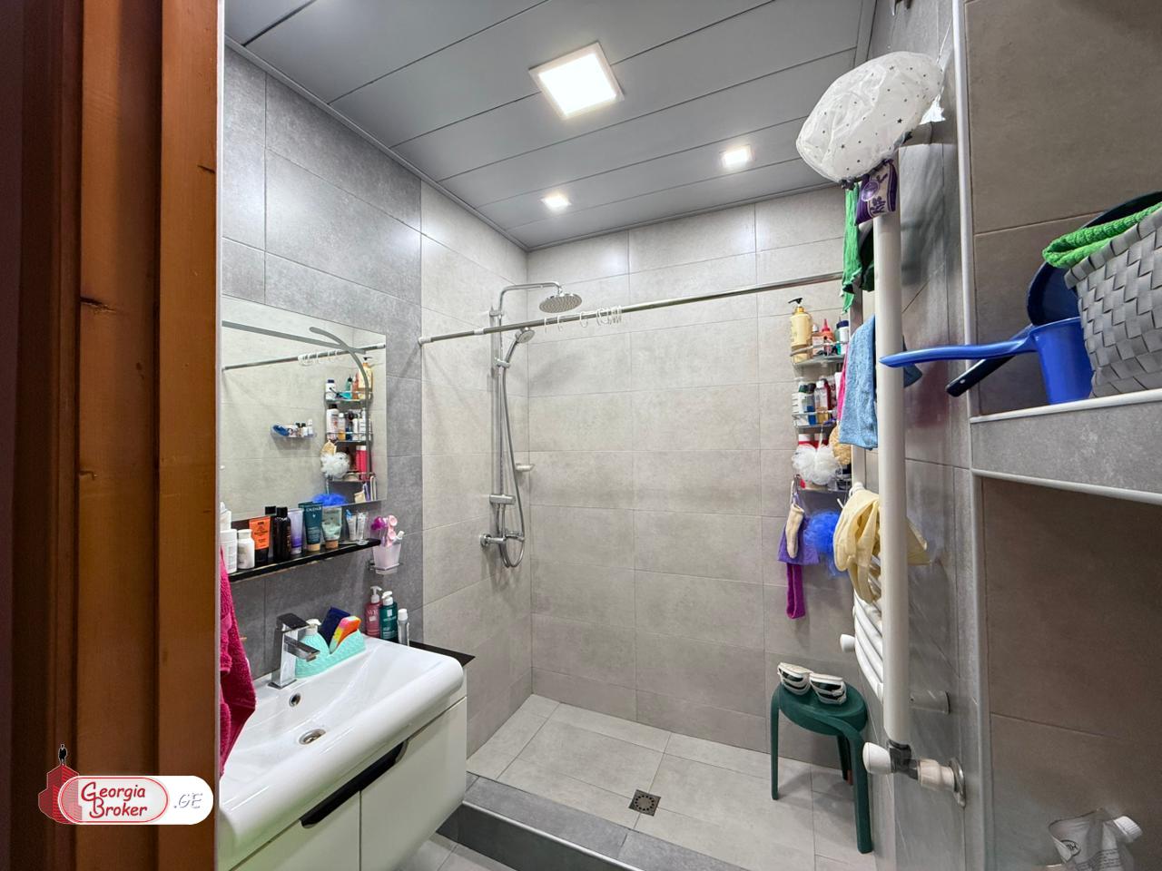 nearly repaired 4-room apartment for sale