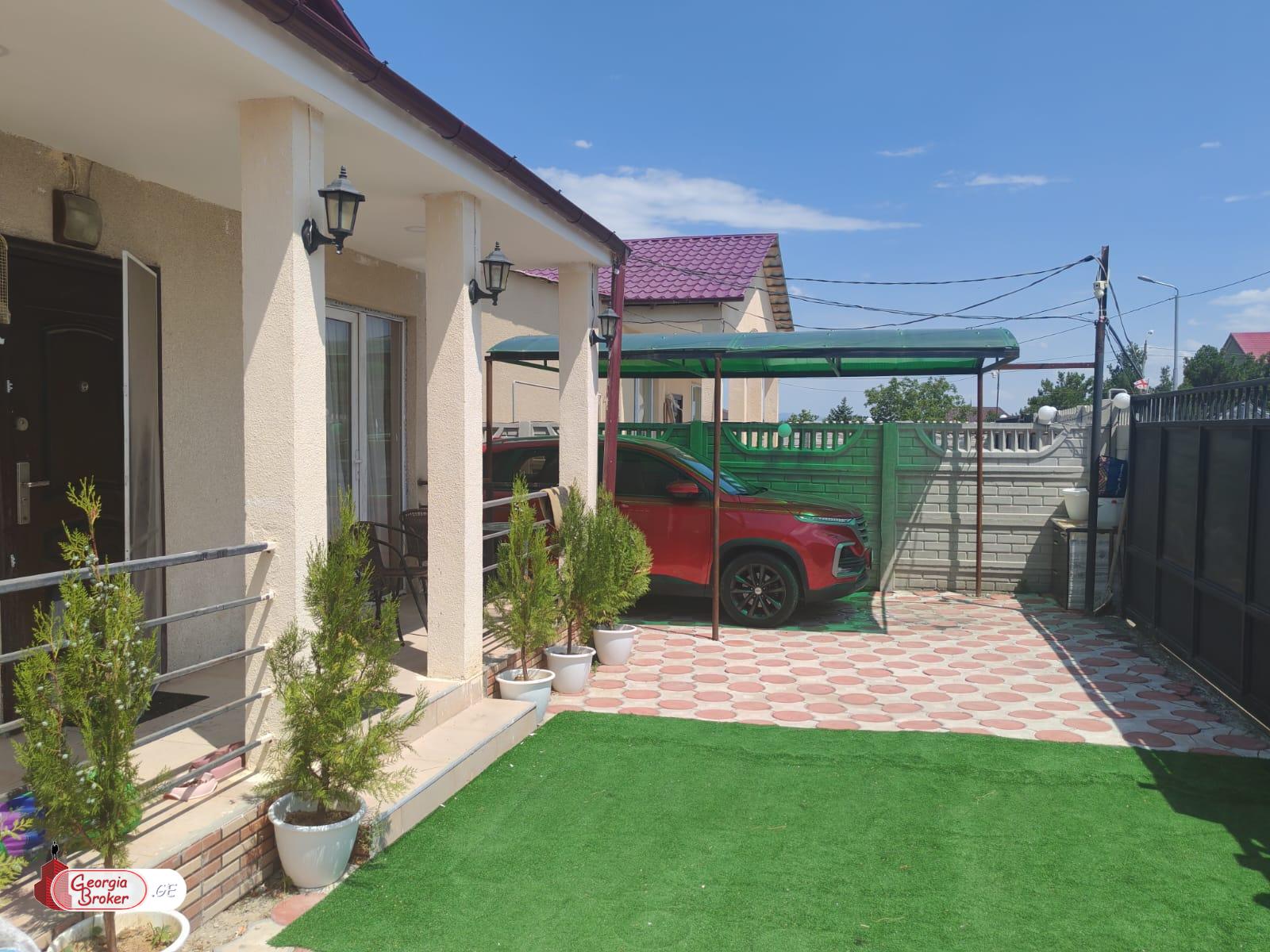 იყიდება ახალი გარემონტებული 4 ოთახიანი სახლი