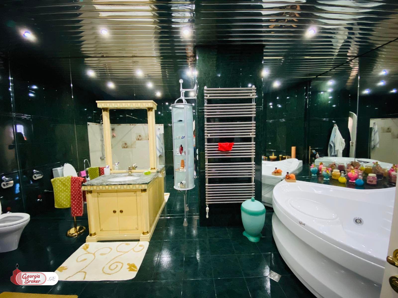 nearly repaired 10-room house for sale