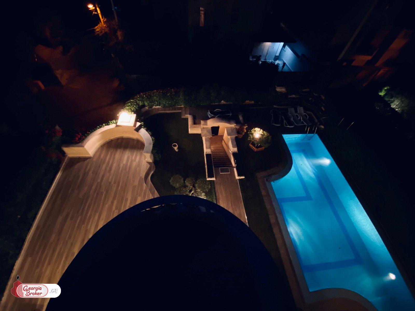 nearly repaired 10-room house for sale