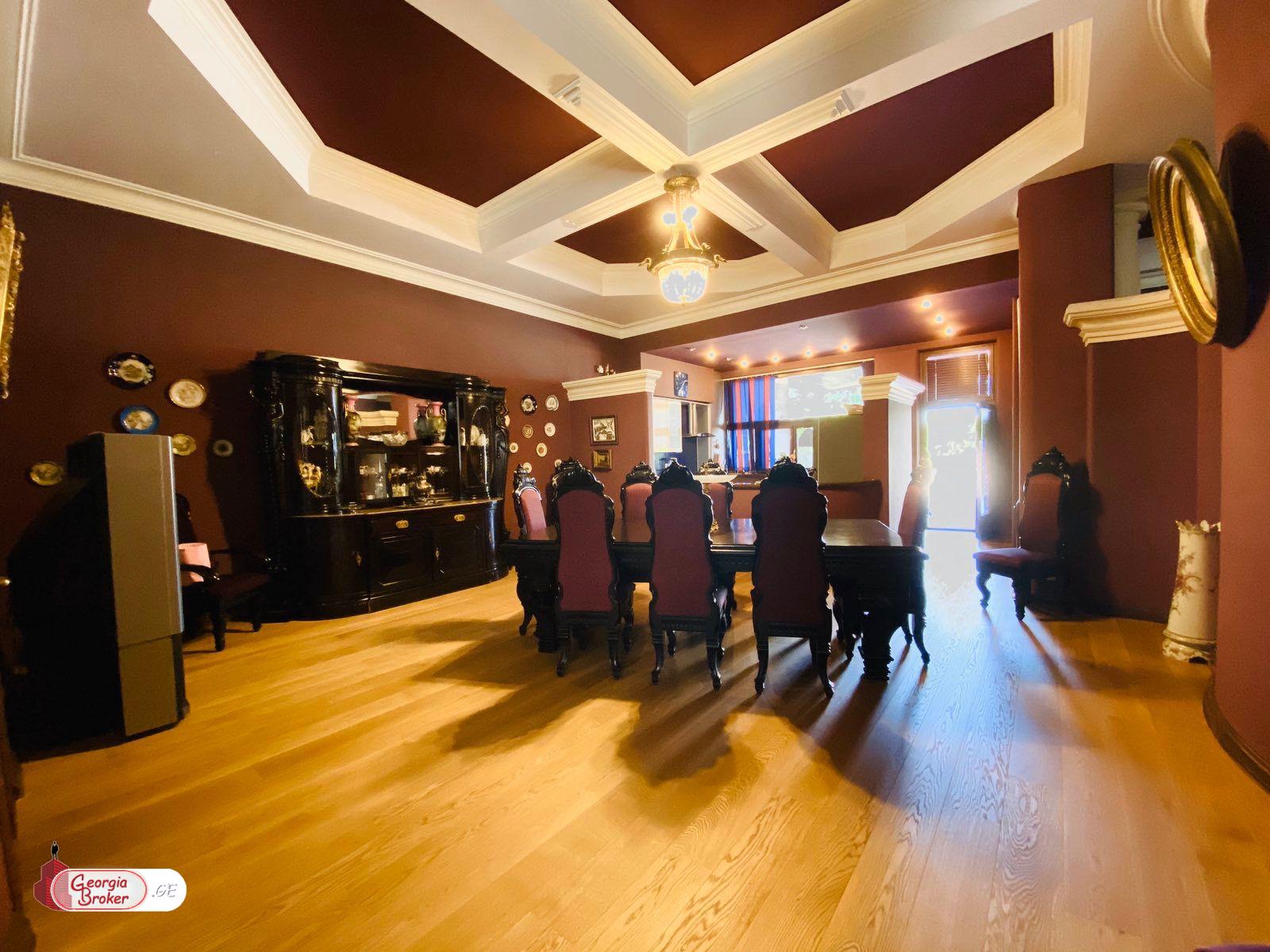 nearly repaired 10-room house for sale