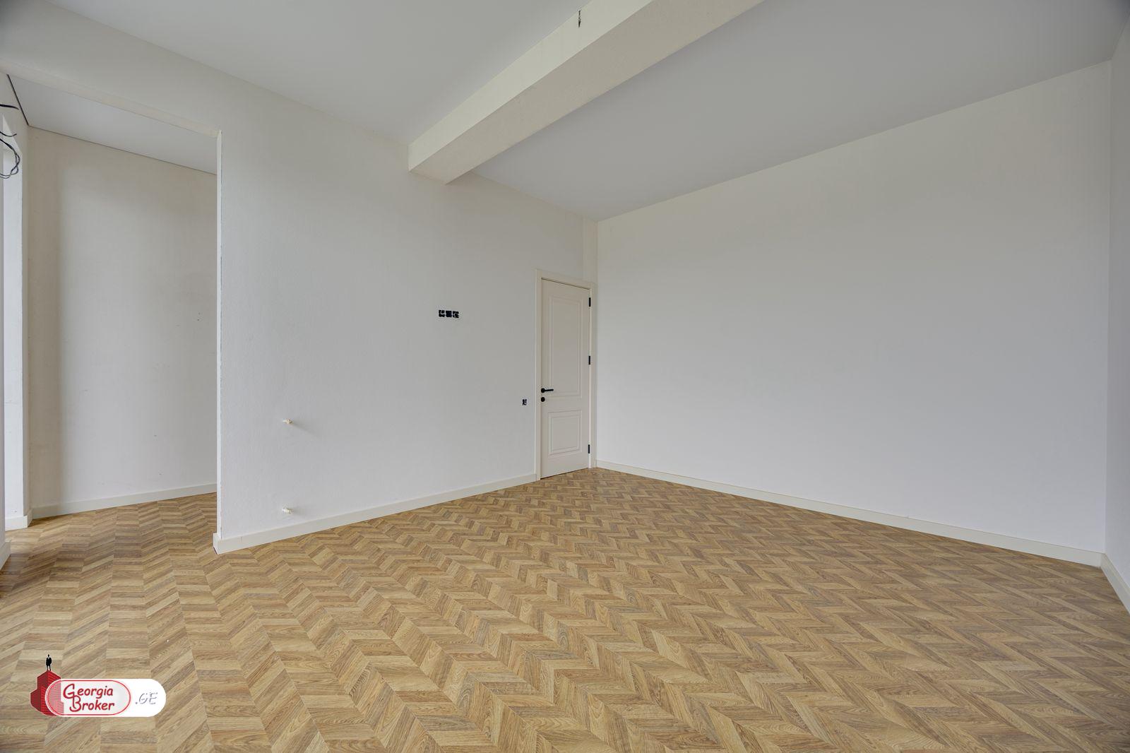 იყიდება ახალი გარემონტებული 5 ოთახიანი სახლი