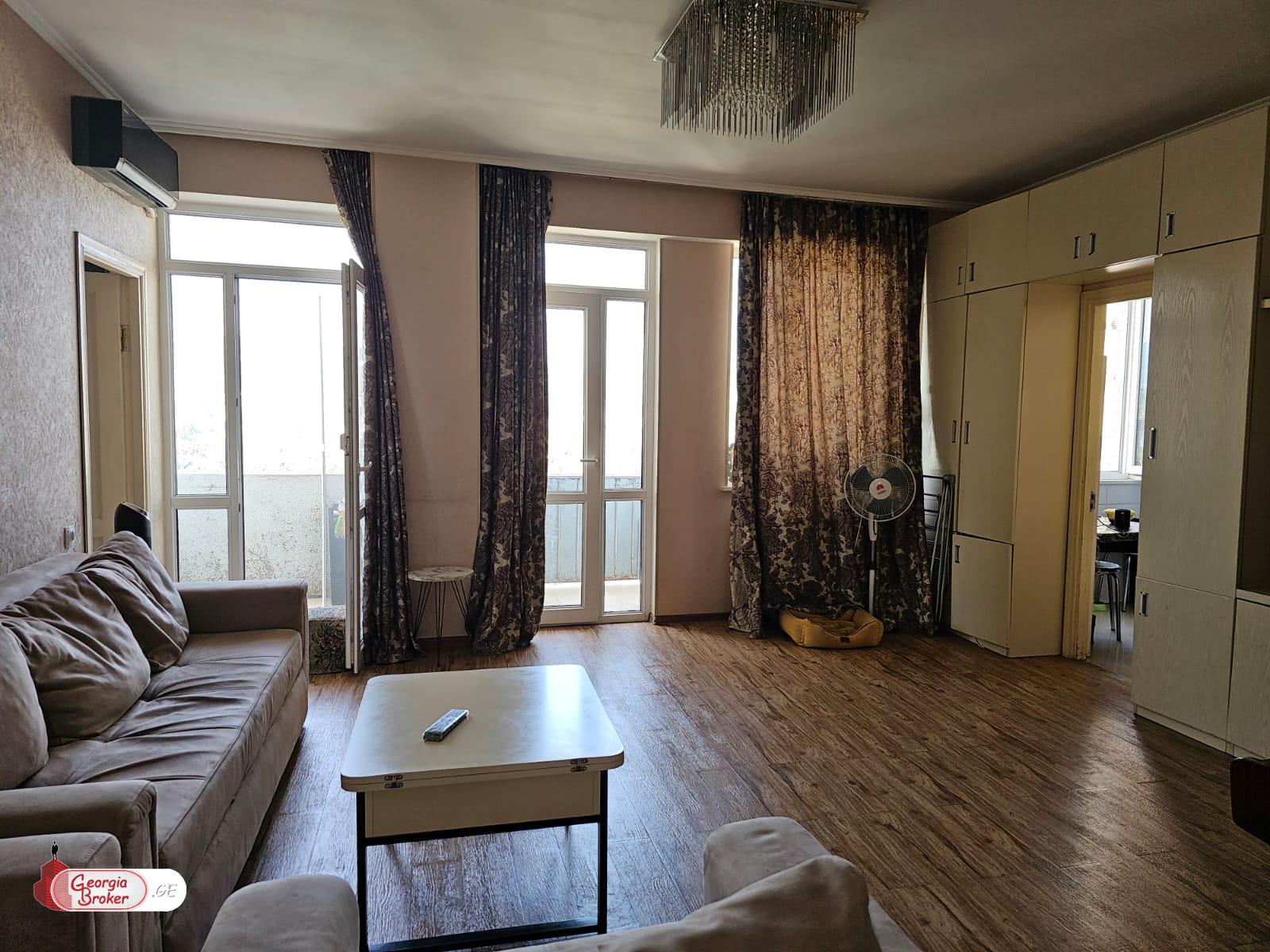 nearly repaired 3-room apartment for sale