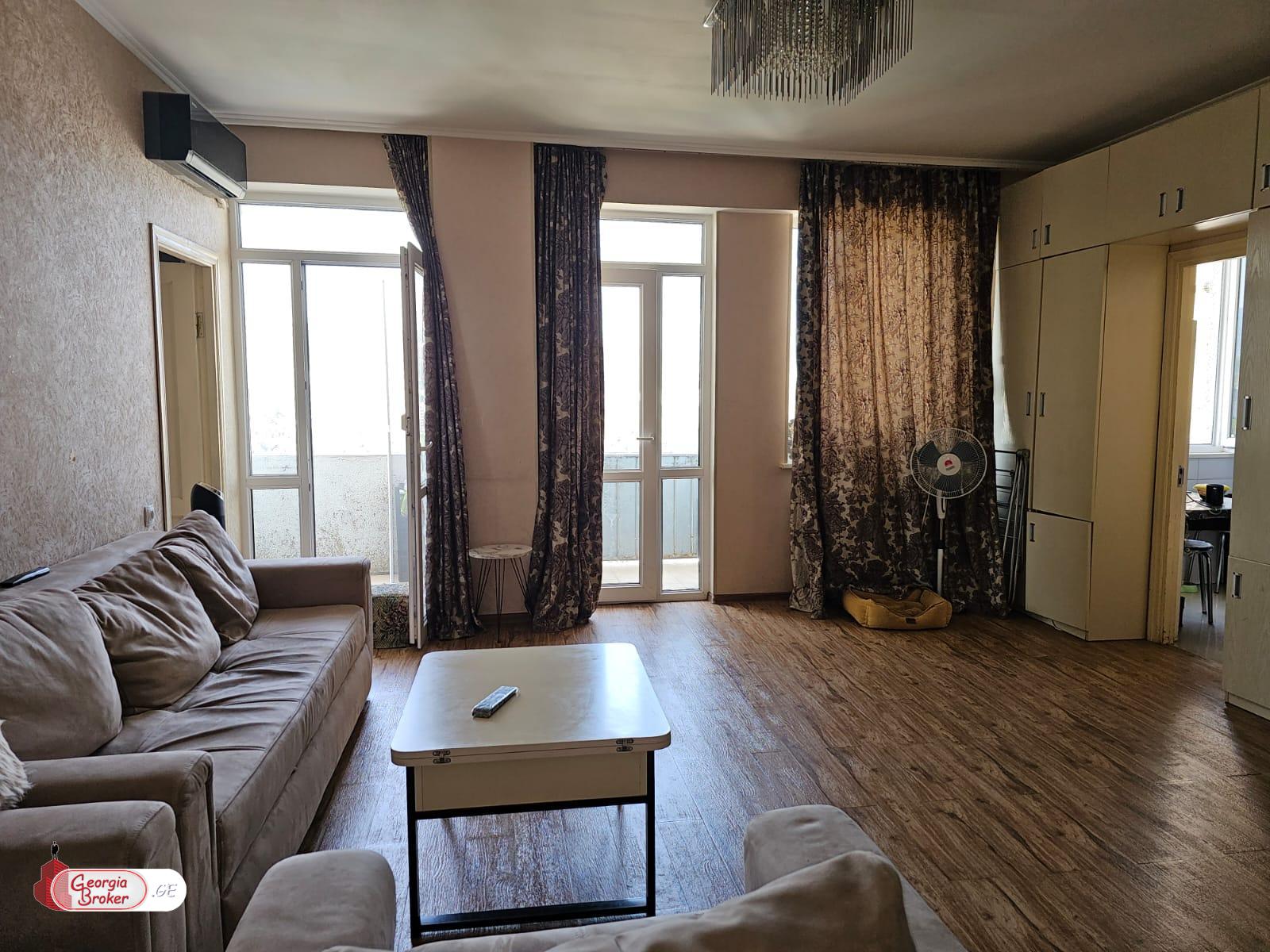 nearly repaired 3-room apartment for sale