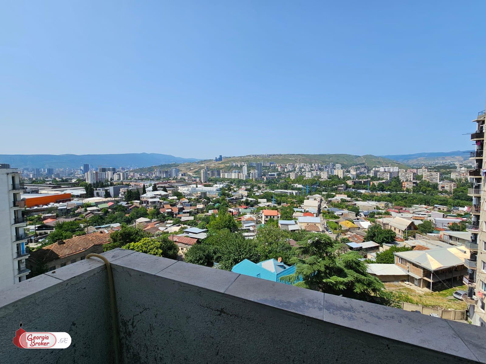 nearly repaired 3-room apartment for sale