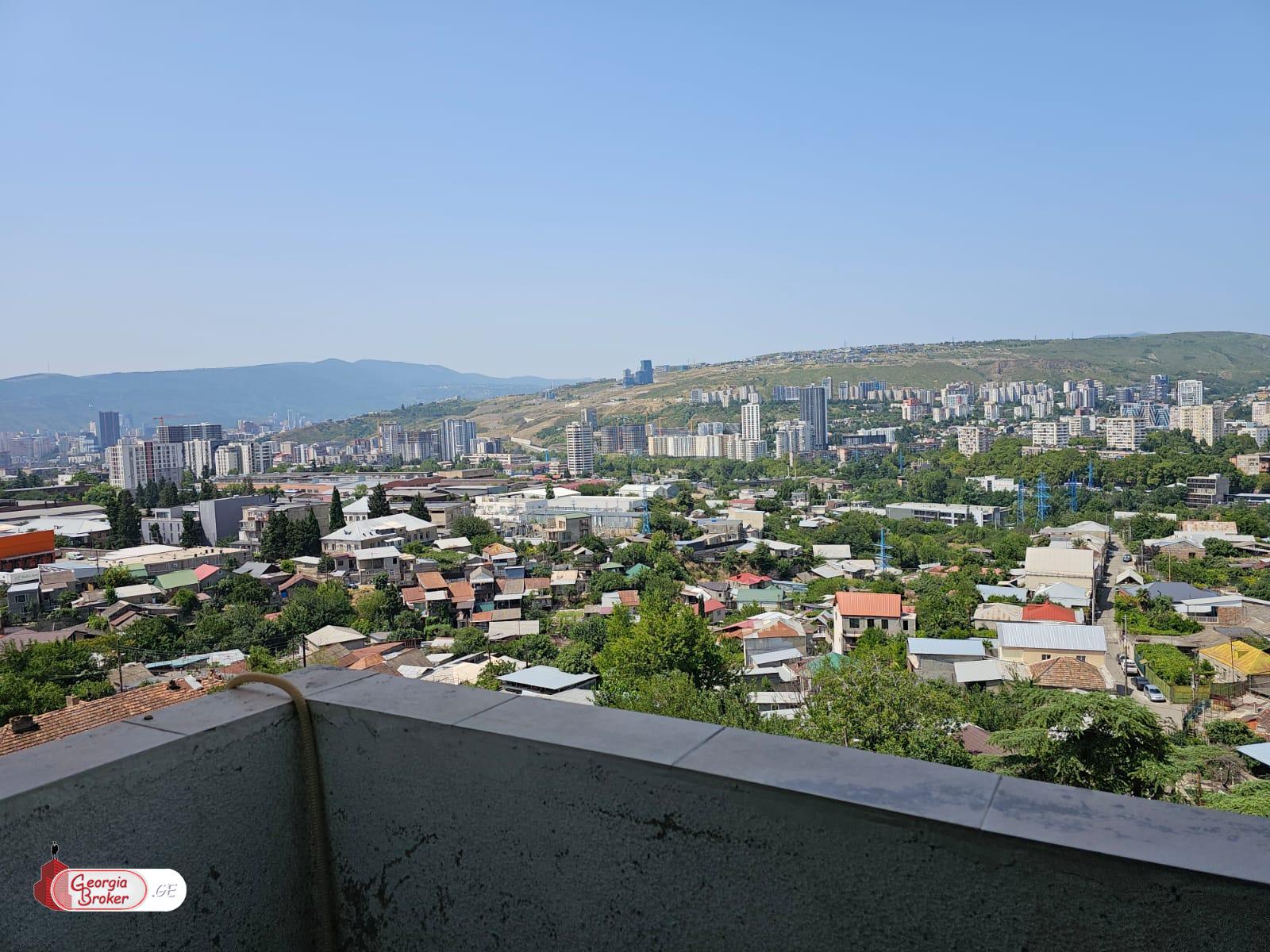 nearly repaired 3-room apartment for sale