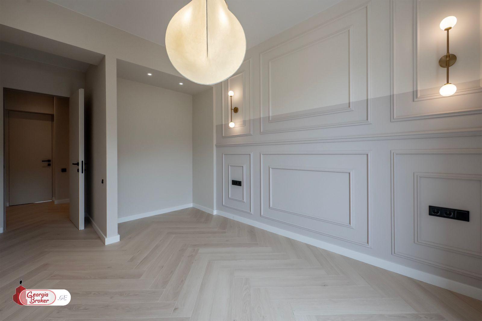 продается квартира с новым ремонтом 5-комнат