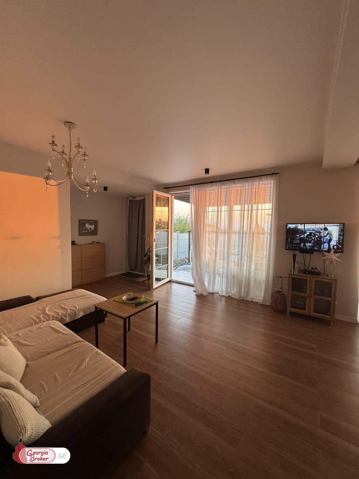 nearly repaired 5-room house for sale