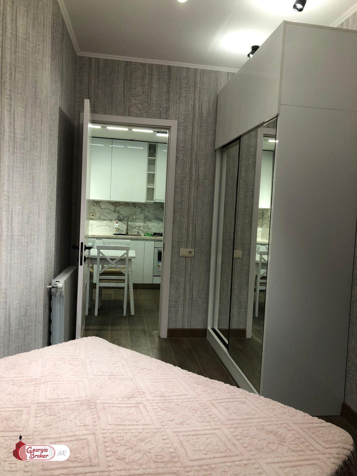 nearly repaired 2-room apartment for sale