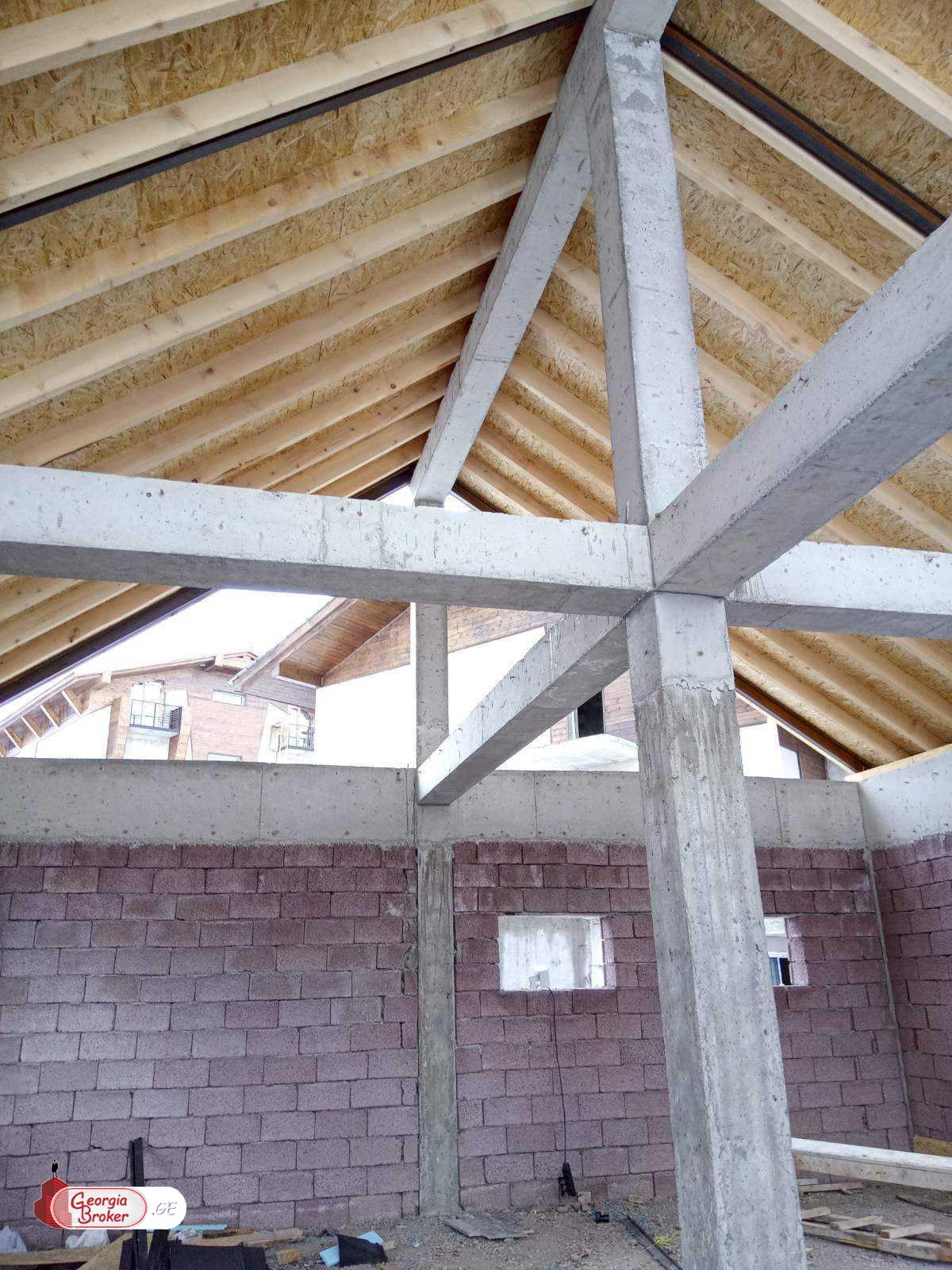 продается дом с новым ремонтом 3-комнаты