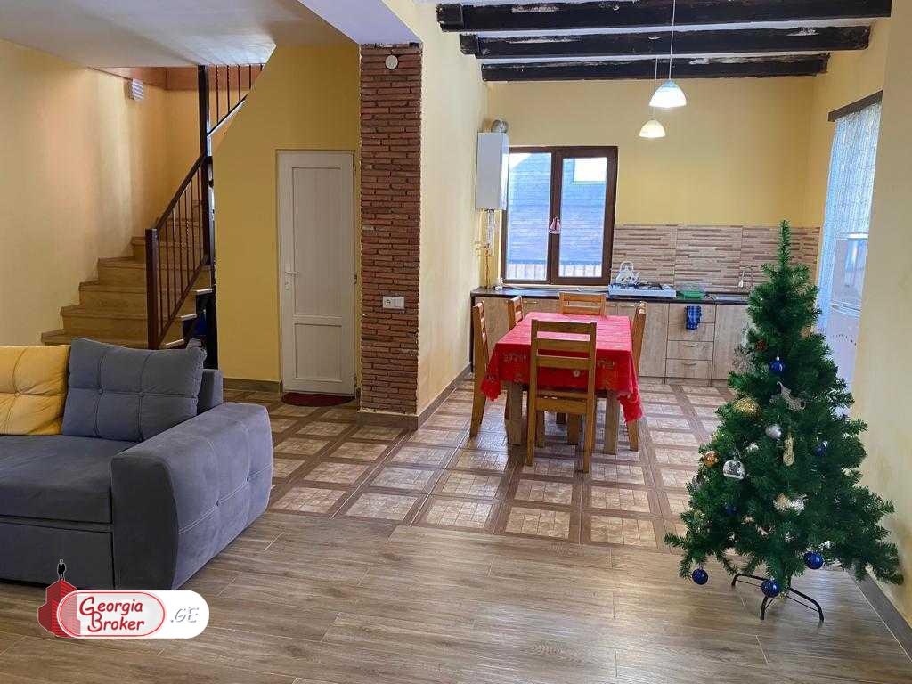 იყიდება ახალი გარემონტებული 3 ოთახიანი სახლი