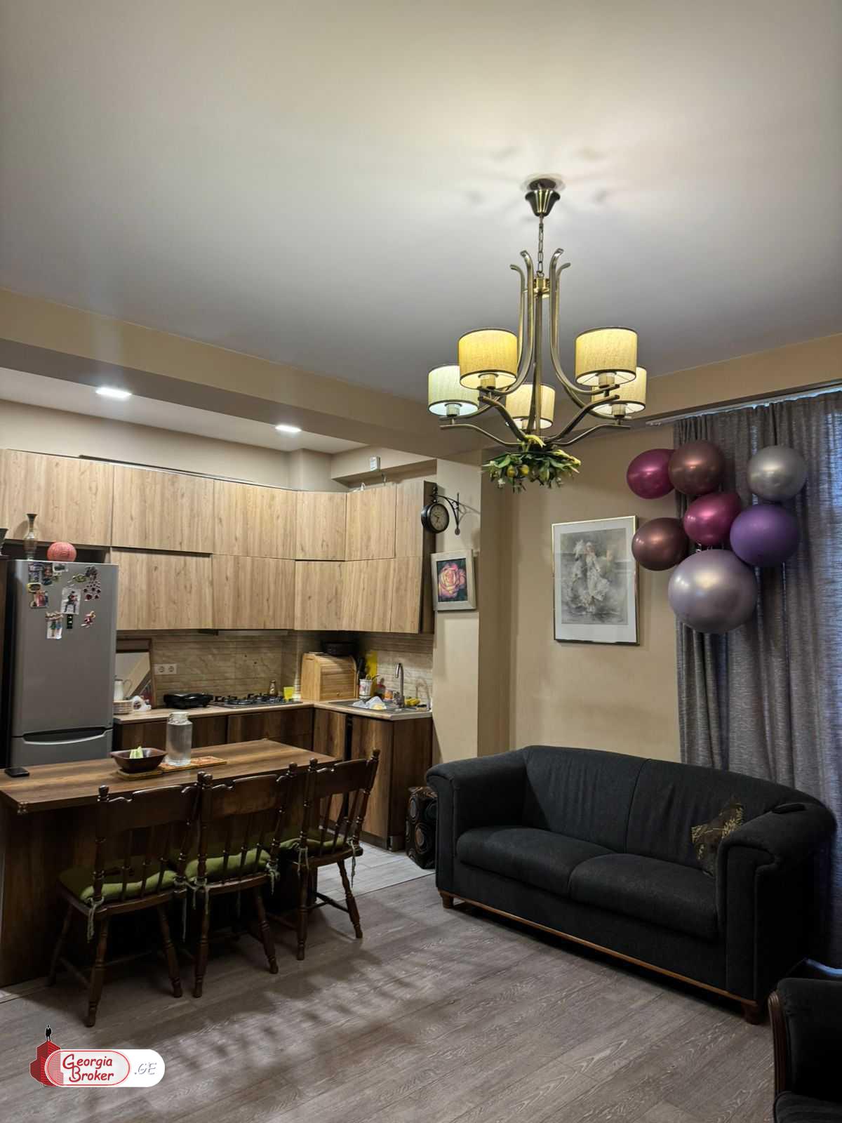 продается квартира с новым ремонтом 3-комнаты