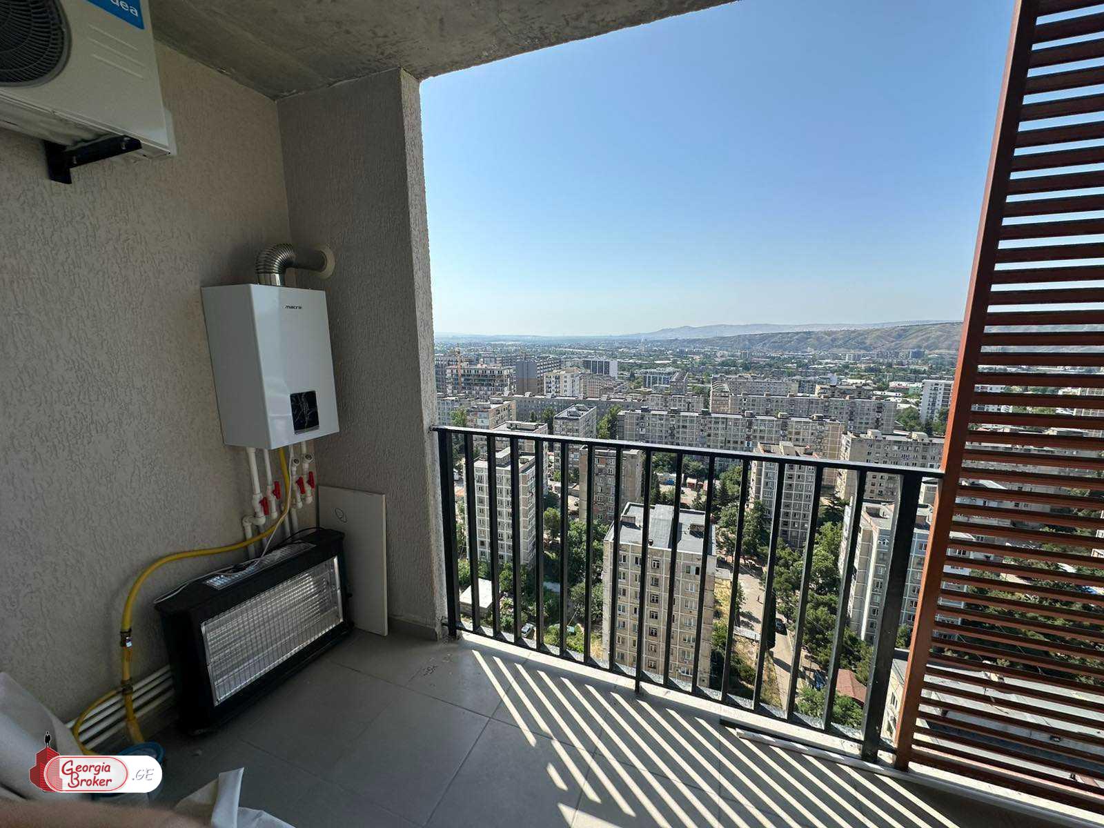 nearly repaired 2-room apartment for rent