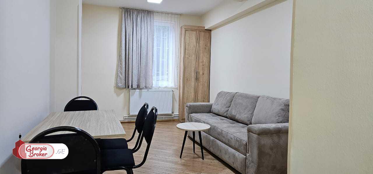 продается квартира с новым ремонтом 3-комнаты