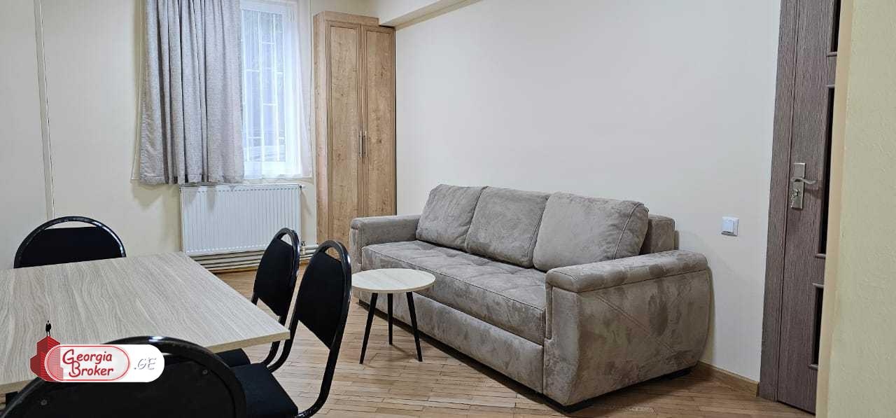 продается квартира с новым ремонтом 3-комнаты