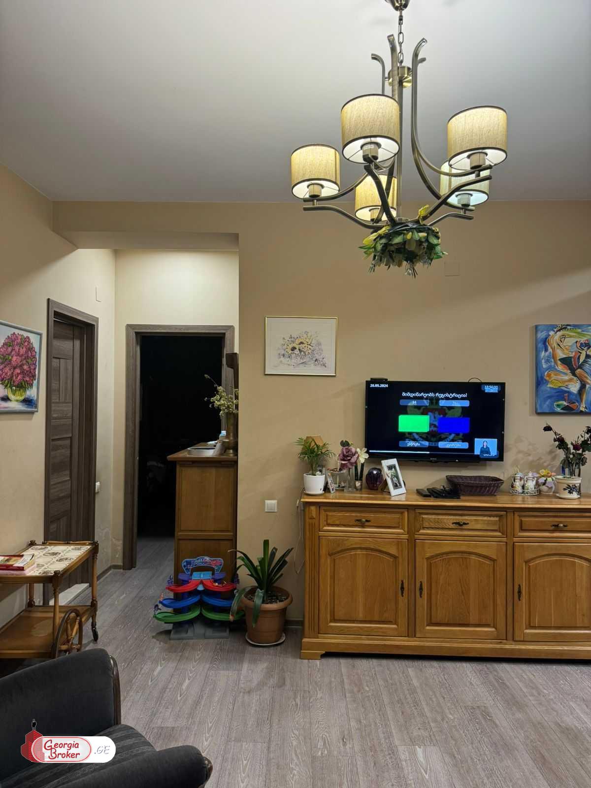 nearly repaired 3-room apartment for sale