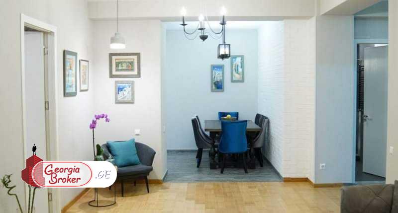 продается квартира с новым ремонтом 3-комнаты