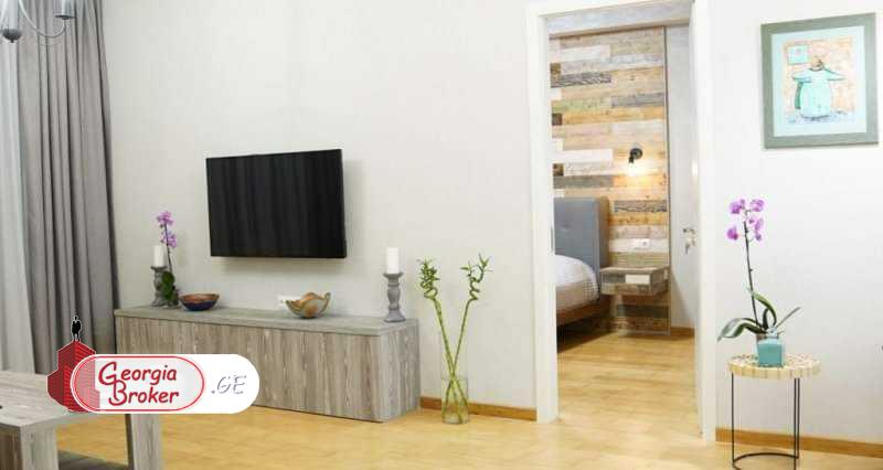 продается квартира с новым ремонтом 3-комнаты